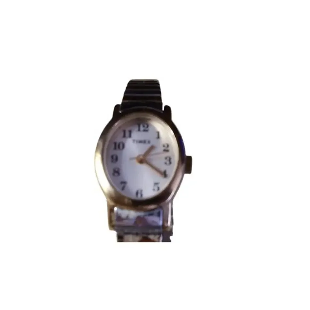 Vintage Women’s Timex Watch Two Tone Metal Bracelet Analog‎ New Battery